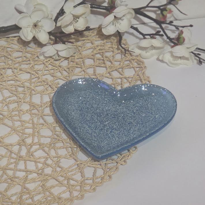 coupelle cœur Kokoro en résine époxy artisanale pour petits objets - bleu
