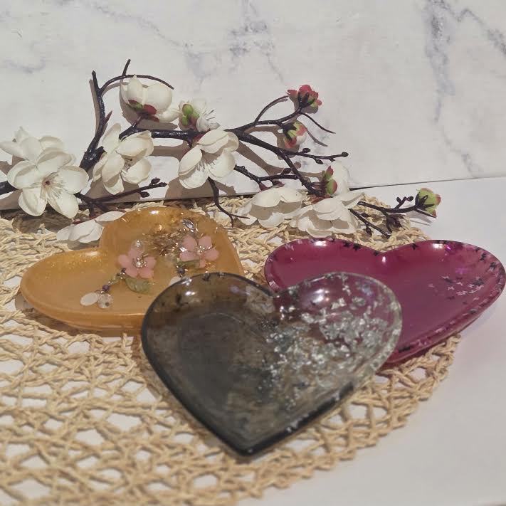 Kokoro vide poche cœur en résine époxy avec pigment et effets décoratifs