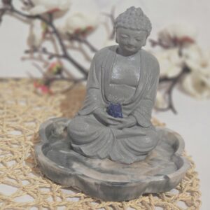 Heiwa Bouddha en résine naturelle sur coupelle fleur de prunier