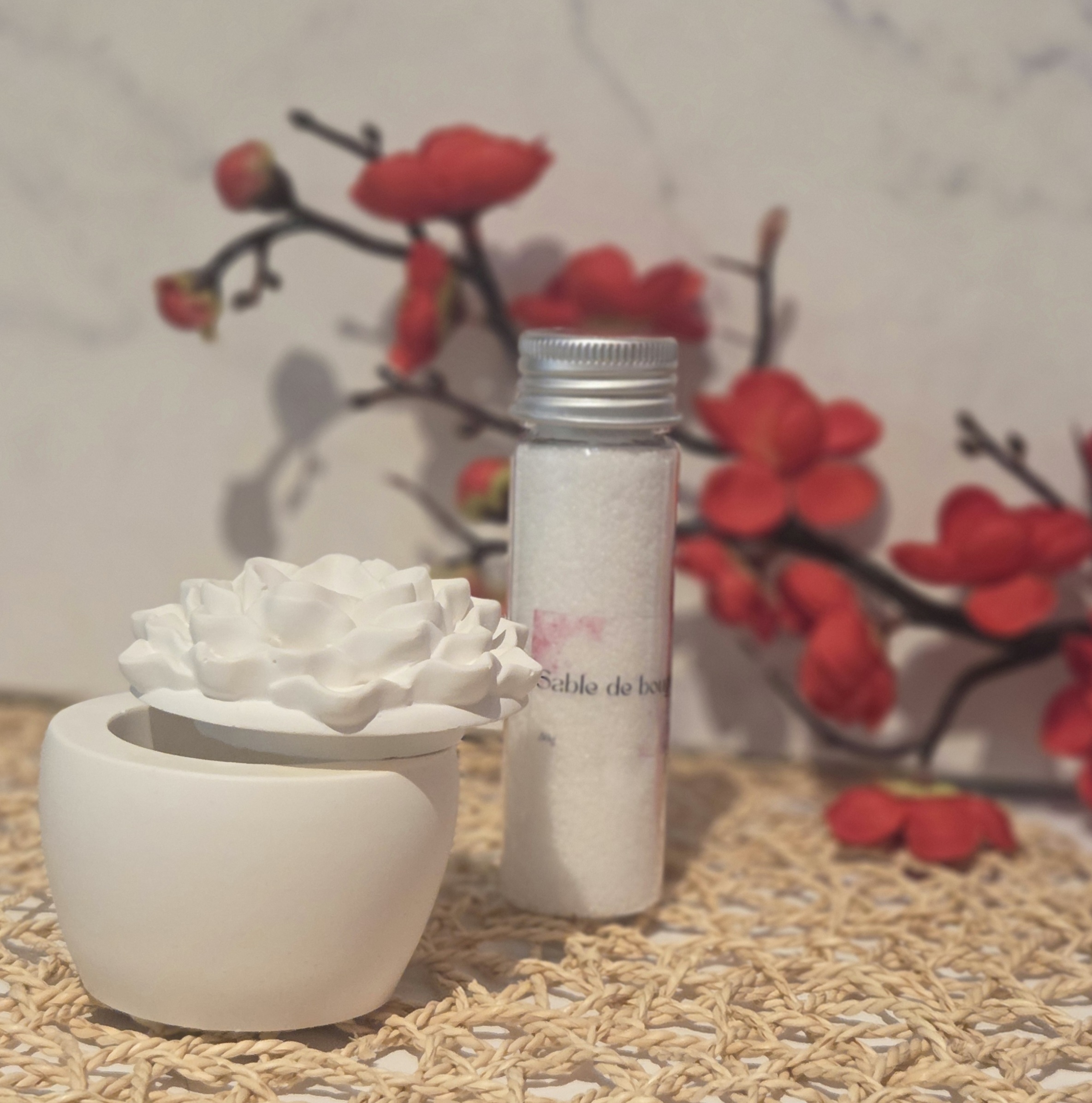 Pot camélia Tsubaki Nagomi avec sable de bougie et mèches