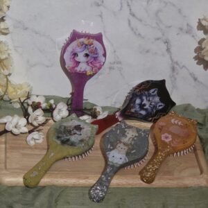 brosses à cheveux artisanale en résine époxy avec motif