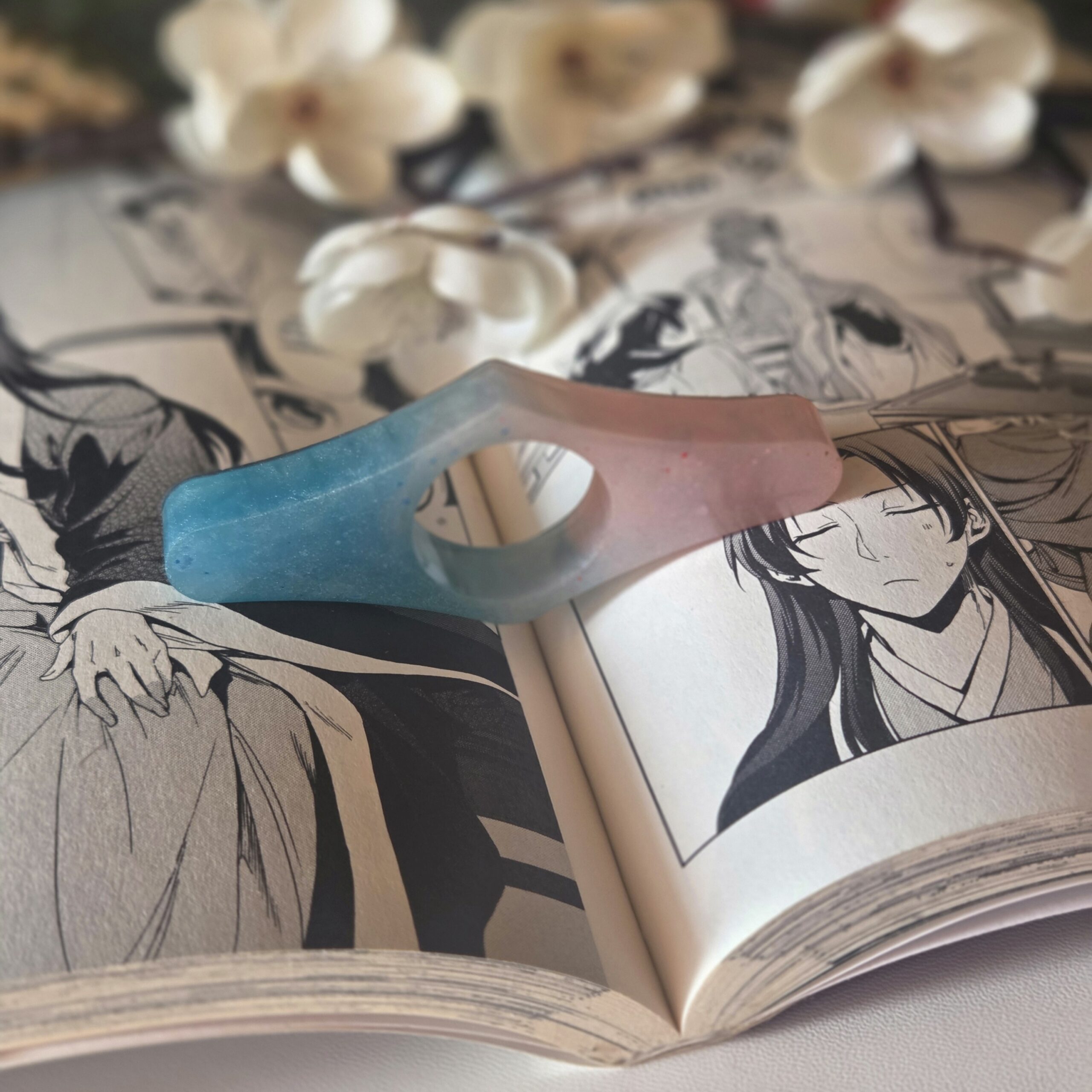 Bague de lecture en résine époxy - bleu & rose