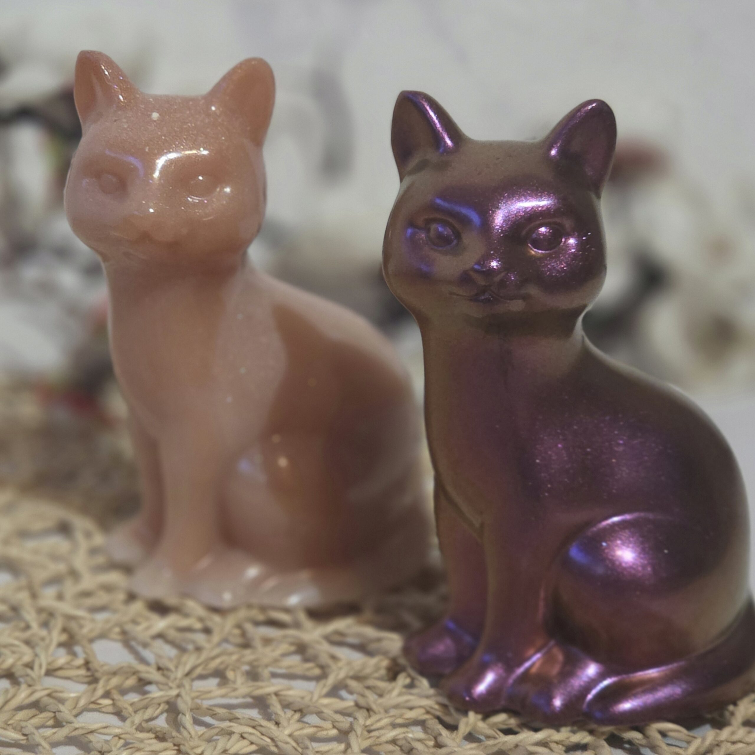 Kira Neko figurine chat en résine époxy