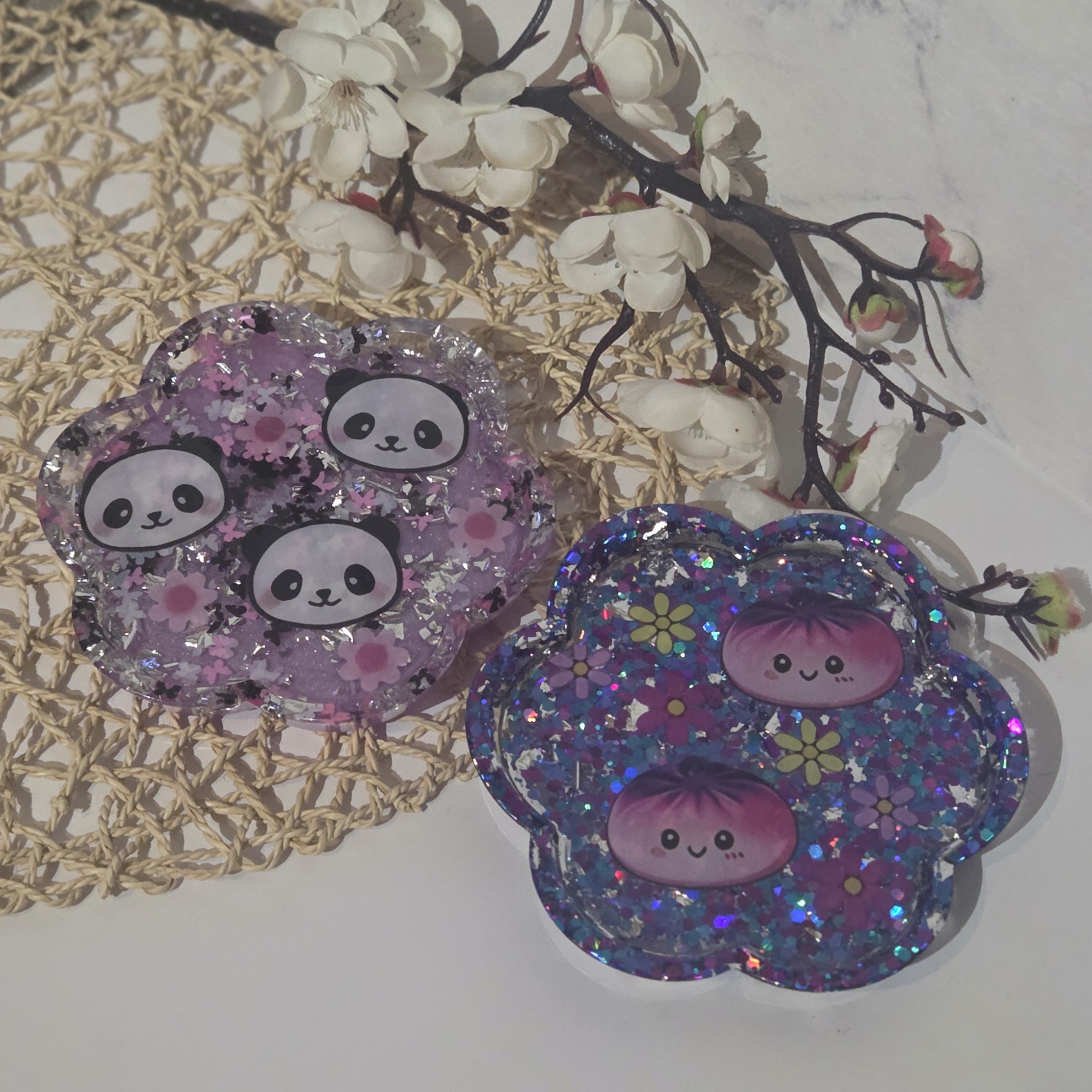 Coupelle Flora Kawaii en résine époxy avec motifs colorés